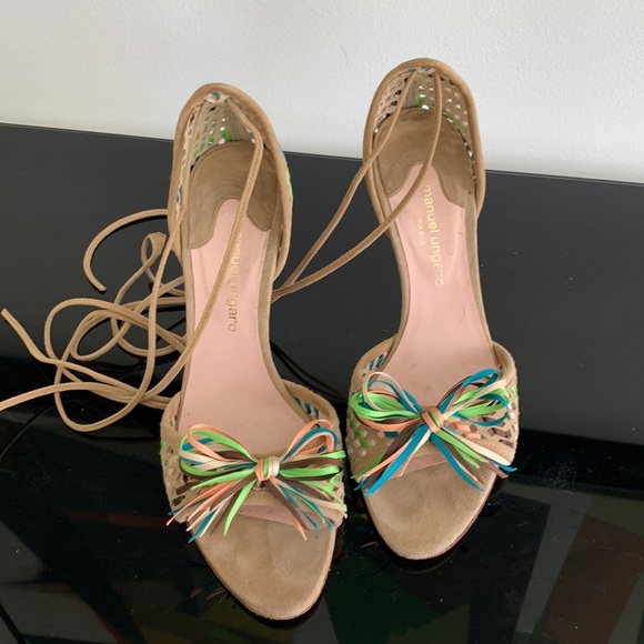 Emanuel Ungaro tan suede heels size 7 - Picture 2 of 7